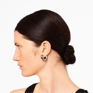 *BRAND NEW NEVER WORN* Marc Jacobs
The Charmed Bubble Heart Hoops Earrings